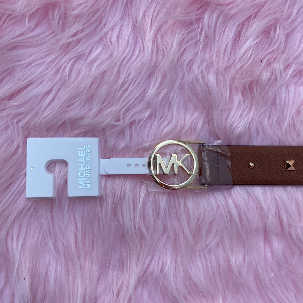 ✨ Michael Kors belt